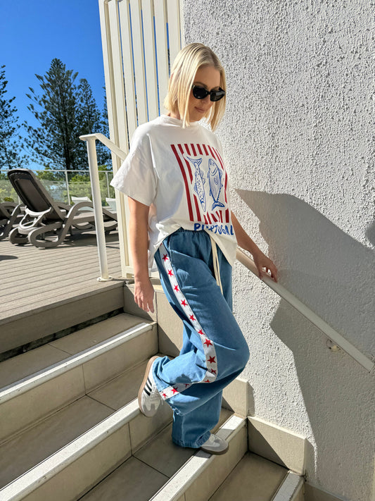Denim vs. Statement Pants – Which Style Suits You Best?