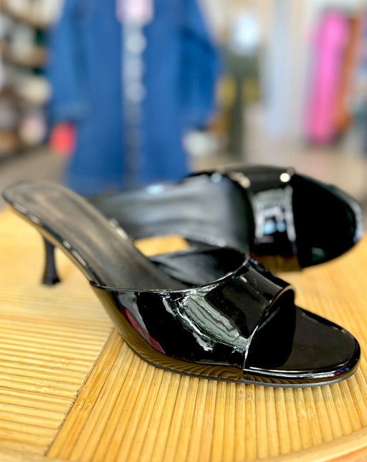 ADDY KITTEN HEEL BLACK PATENT